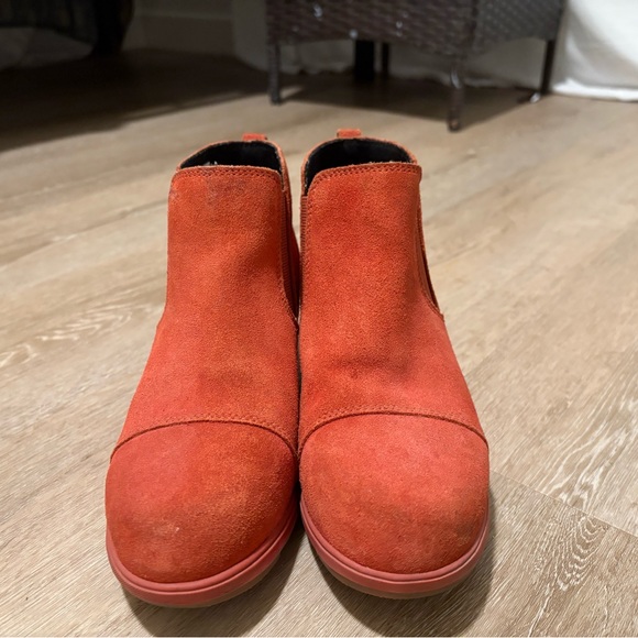 Sorel Women's Warp Red Ankle Boots - Picture 8 of 9